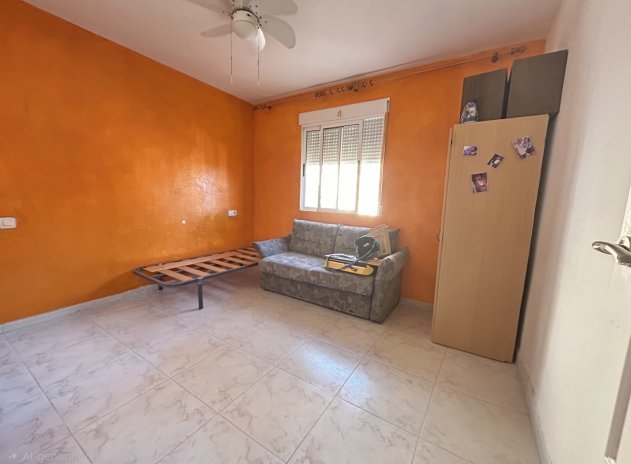 Resale - Apartment / Flat * - Torrevieja *