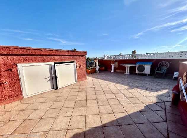 Resale - Apartment / Flat * - Torrevieja *