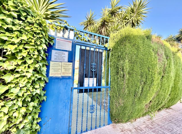 Resale - Apartment / Flat * - Torrevieja *