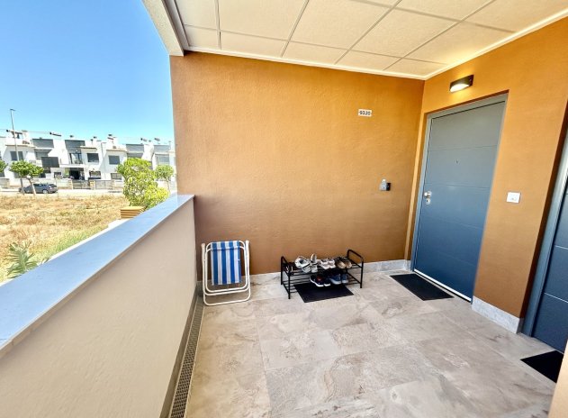 Reventa - Apartamento / Piso - Pilar de la Horadada