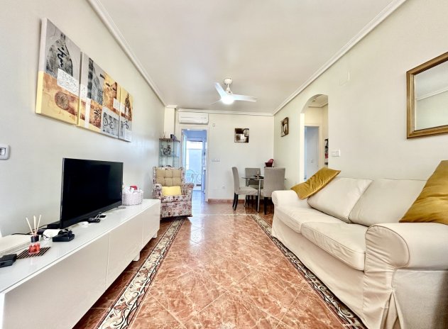 Resale - Apartment / Flat * - La Zenia *