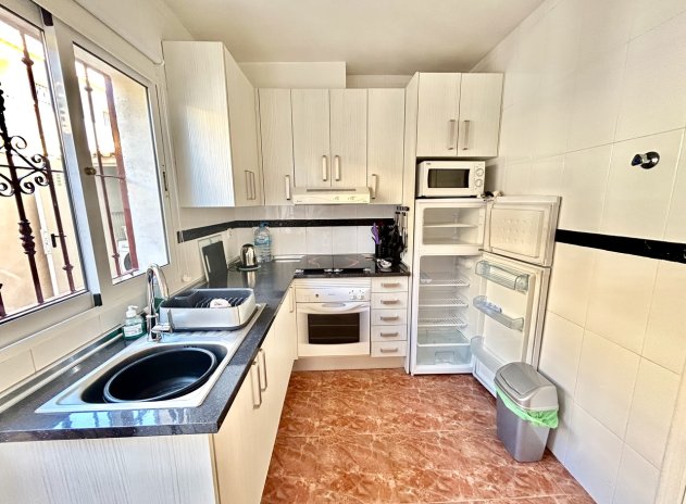 Resale - Apartment / Flat * - La Zenia *