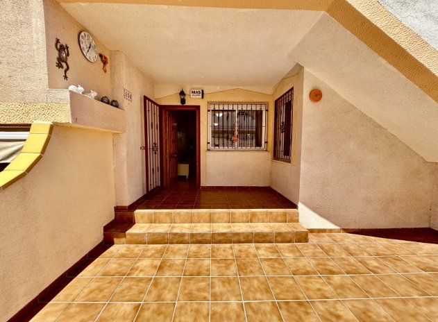 Resale - Apartment / Flat * - La Zenia *