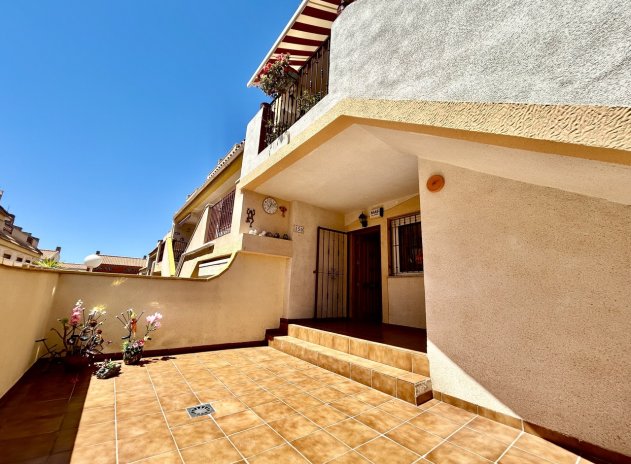 Resale - Apartment / Flat * - La Zenia *