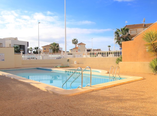 Resale - Apartment / Flat * - La Zenia *