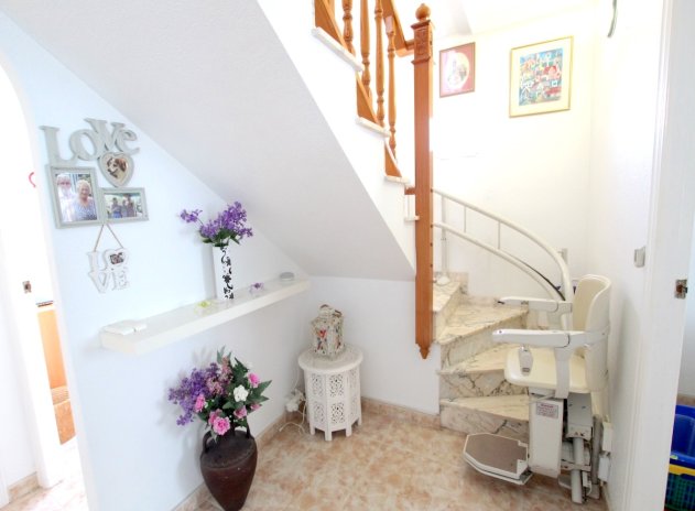 Resale - Apartment / Flat * - La Zenia *