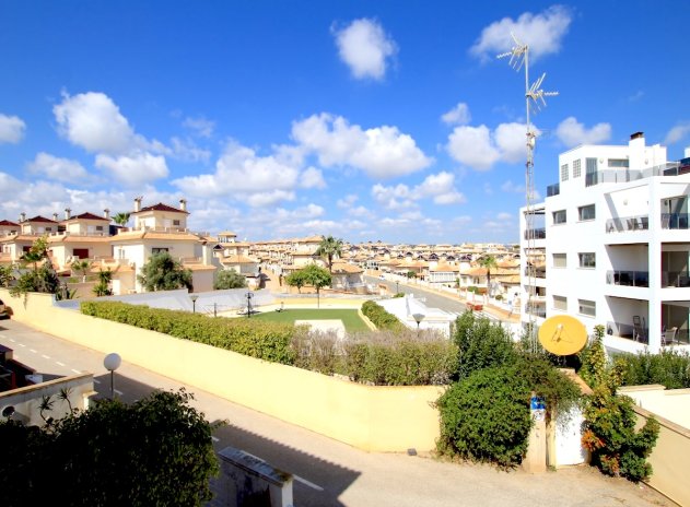 Resale - Apartment / Flat * - La Zenia *