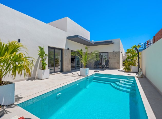 Herverkoop - 6. Detached villa - Daya Nueva - Costa Blanca South