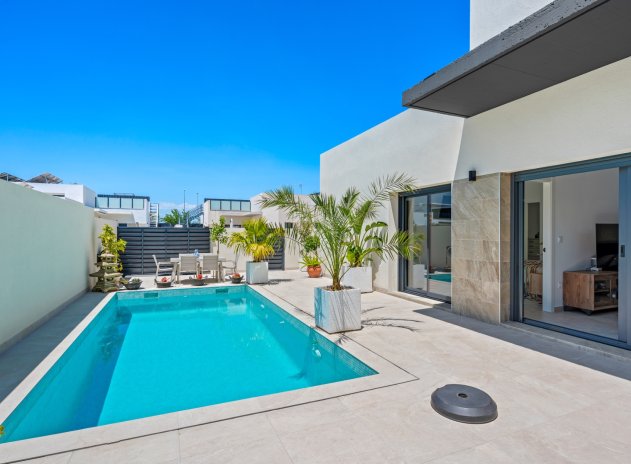 Herverkoop - 6. Detached villa - Daya Nueva - Costa Blanca South