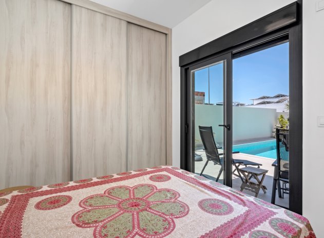 Herverkoop - 6. Detached villa - Daya Nueva - Costa Blanca South