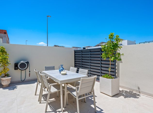Herverkoop - 6. Detached villa - Daya Nueva - Costa Blanca South