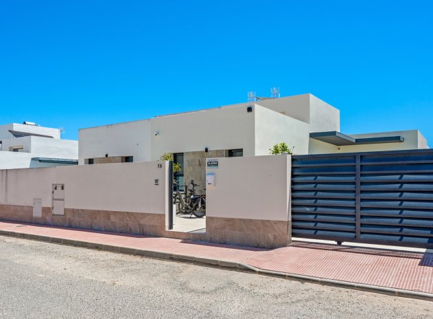 Herverkoop - 6. Detached villa - Daya Nueva - Costa Blanca South