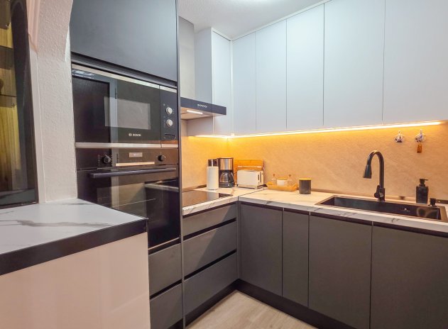 Resale - Townhouse * - Los Balcones *