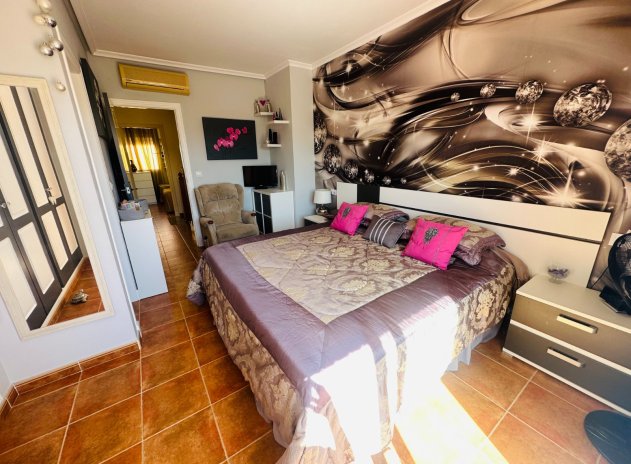 Resale - Townhouse * - Jacarilla *