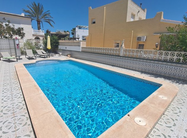 Herverkoop - Villa - San Miguel de Salinas - Blue lagoon