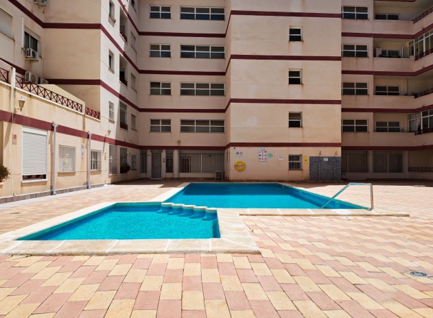 Wiederverkauf - Wohnung - Torrevieja - Parque de las Naciones