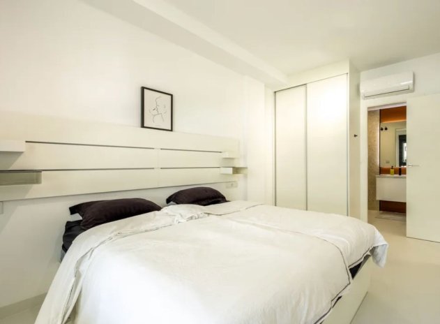 Resale - Apartment / Flat * - San Miguel de Salinas *