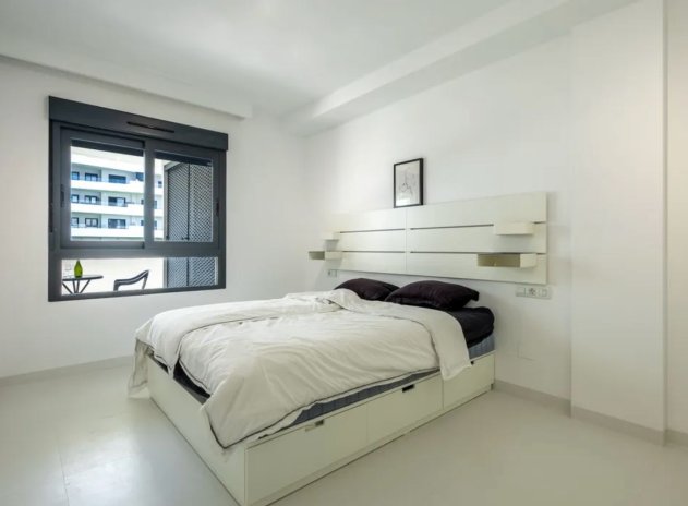 Resale - Apartment / Flat * - San Miguel de Salinas *