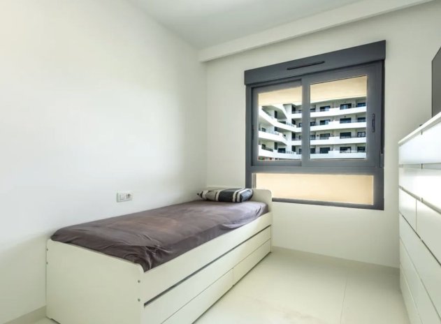 Resale - Apartment / Flat * - San Miguel de Salinas *