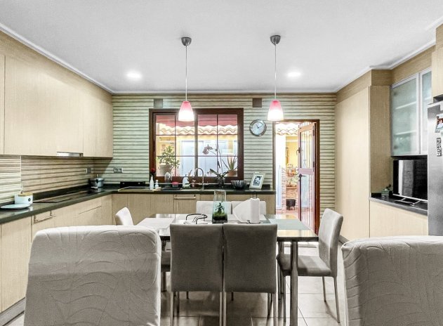 Herverkoop - Rijwoning - Torrevieja - Los Balcones