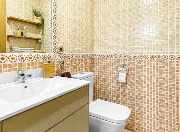 Herverkoop - Rijwoning - Torrevieja - Los Balcones