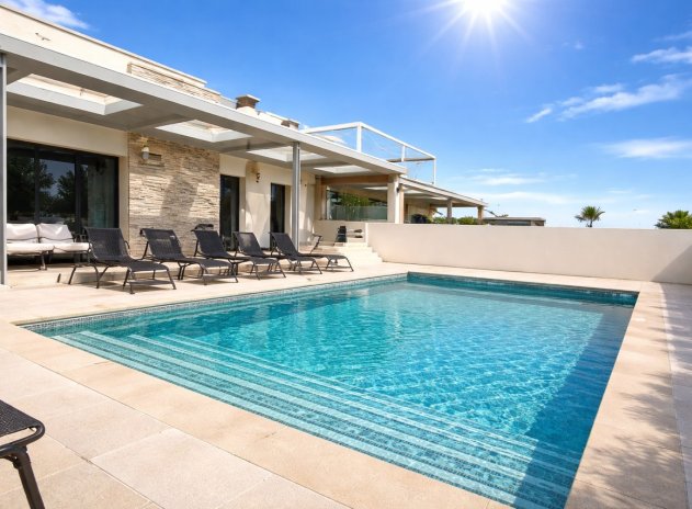 Resale - Villa * - Los Balcones *