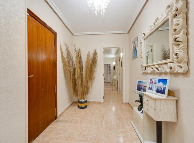 Revente - Appartement - Torrevieja - Centro - Muelle Pesquero