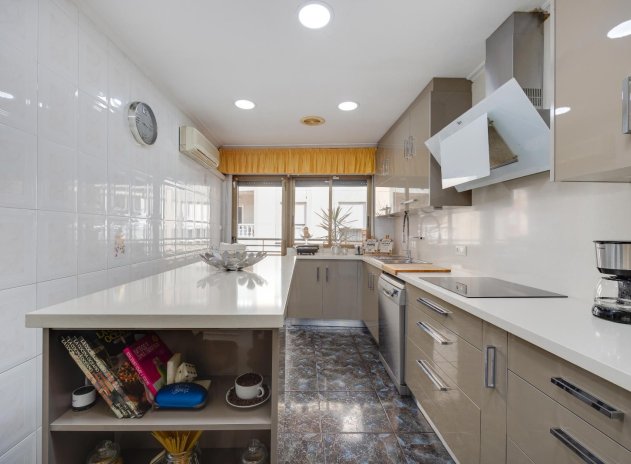 Revente - Appartement - Torrevieja - Centro - Muelle Pesquero
