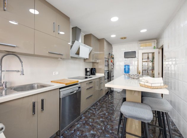 Revente - Appartement - Torrevieja - Centro - Muelle Pesquero