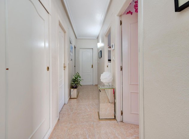 Revente - Appartement - Torrevieja - Centro - Muelle Pesquero
