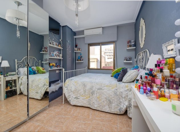 Revente - Appartement - Torrevieja - Centro - Muelle Pesquero