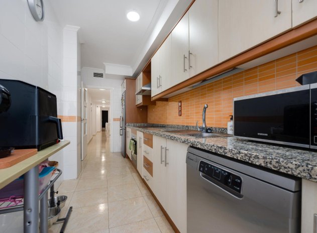 Herverkoop - Appartement - Torrevieja - Centro - Muelle Pesquero