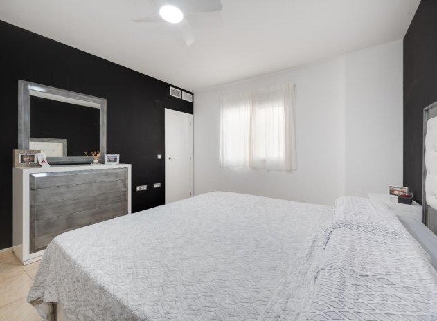 Herverkoop - Appartement - Torrevieja - Centro - Muelle Pesquero