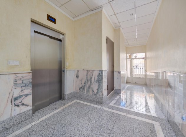 Herverkoop - Appartement - Torrevieja - Centro - Muelle Pesquero
