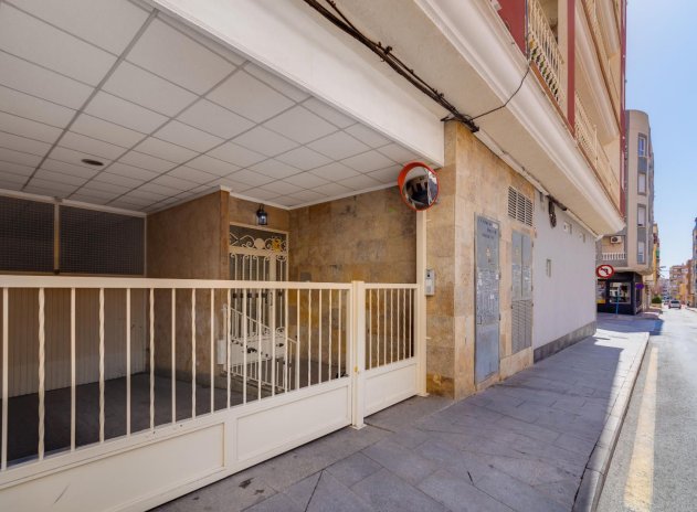 Herverkoop - Appartement - Torrevieja - Centro - Muelle Pesquero