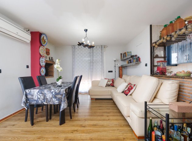 Resale - Apartment / Flat * - Pilar de la Horadada *