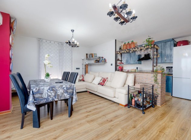 Resale - Apartment / Flat * - Pilar de la Horadada *