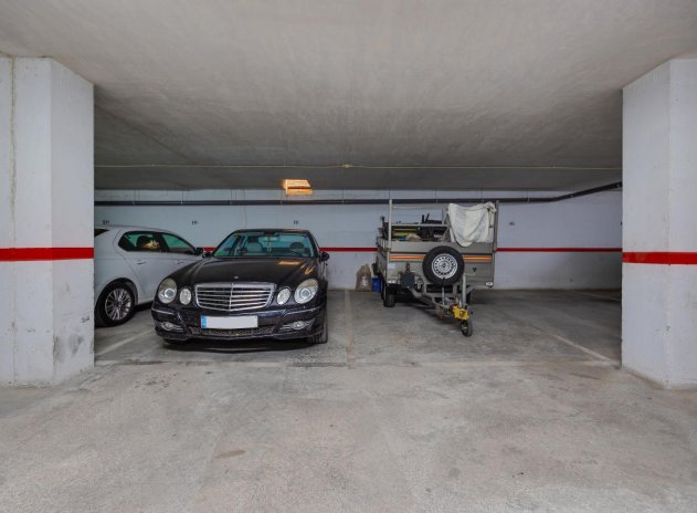 Resale - Apartment / Flat * - Pilar de la Horadada *