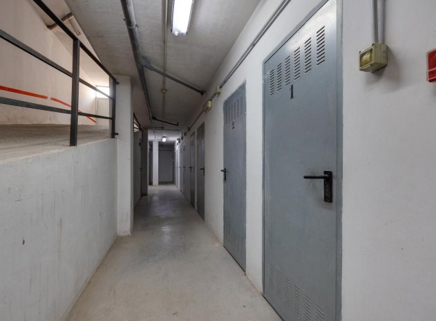 Resale - Apartment / Flat * - Pilar de la Horadada *