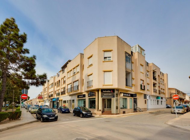 Resale - Apartment / Flat * - Pilar de la Horadada *