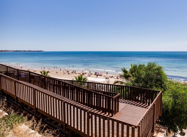 Resale - Apartment / Flat * - Pilar de la Horadada *