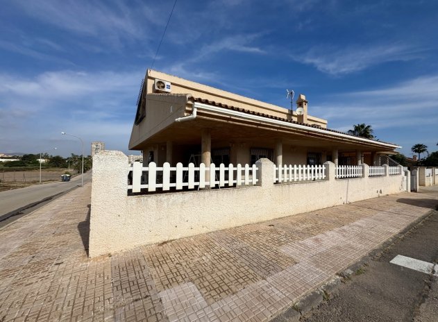Resale - Villa * - Mar de Cristal *
