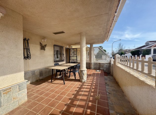 Resale - Villa * - Mar de Cristal *