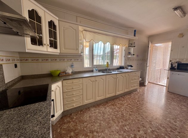 Resale - Villa * - Mar de Cristal *