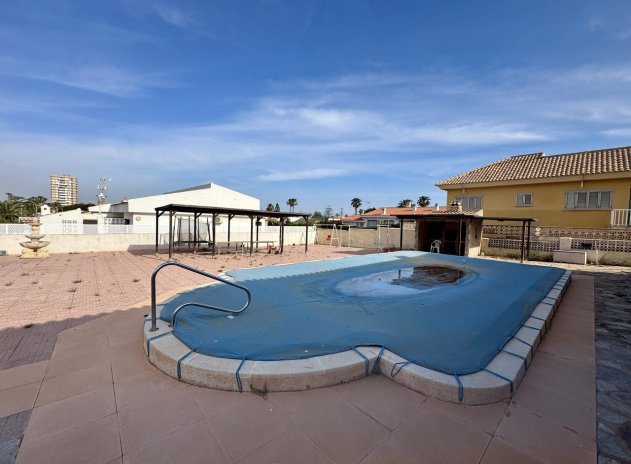 Resale - Villa * - Mar de Cristal *