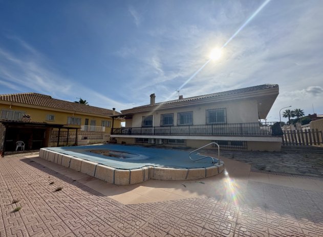 Resale - Villa * - Mar de Cristal *