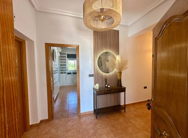 Wiederverkauf - Finca / Ländliches Wohnhaus - Catral