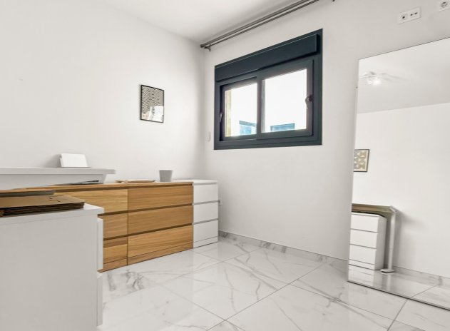Resale - Apartment / Flat * - Orihuela Costa * - Los Altos *
