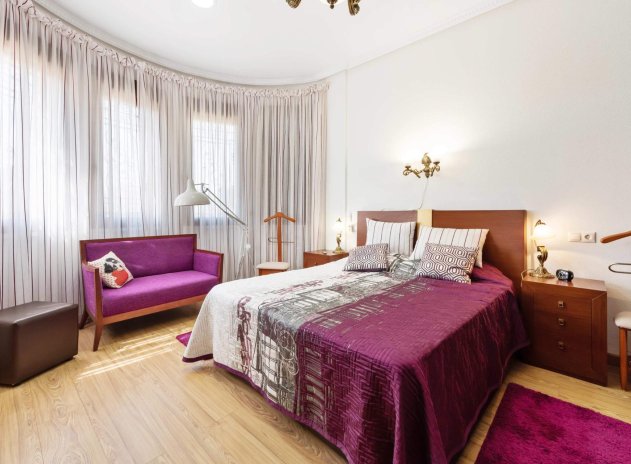 Herverkoop - Villa - Orihuela Costa - Campoamor