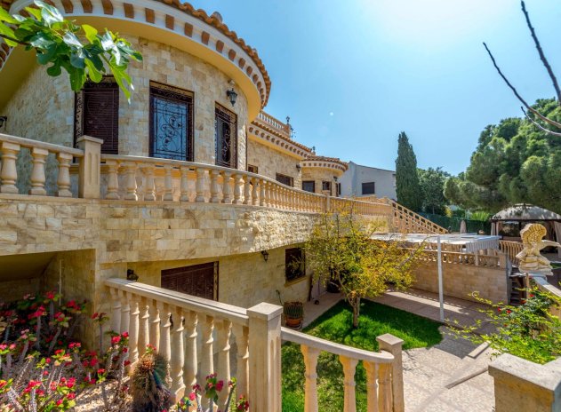 Herverkoop - Villa - Orihuela Costa - Campoamor